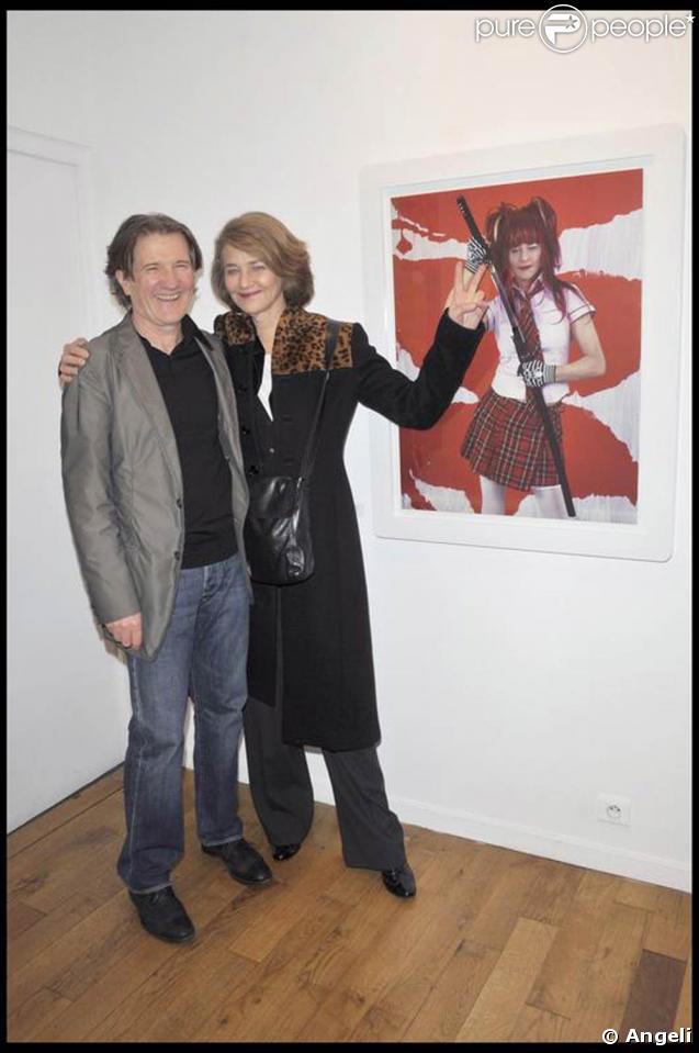 Charlotte Rampling  et Jacques Bosser au vernissage de l'exposition de l'artiste. 22/01/09